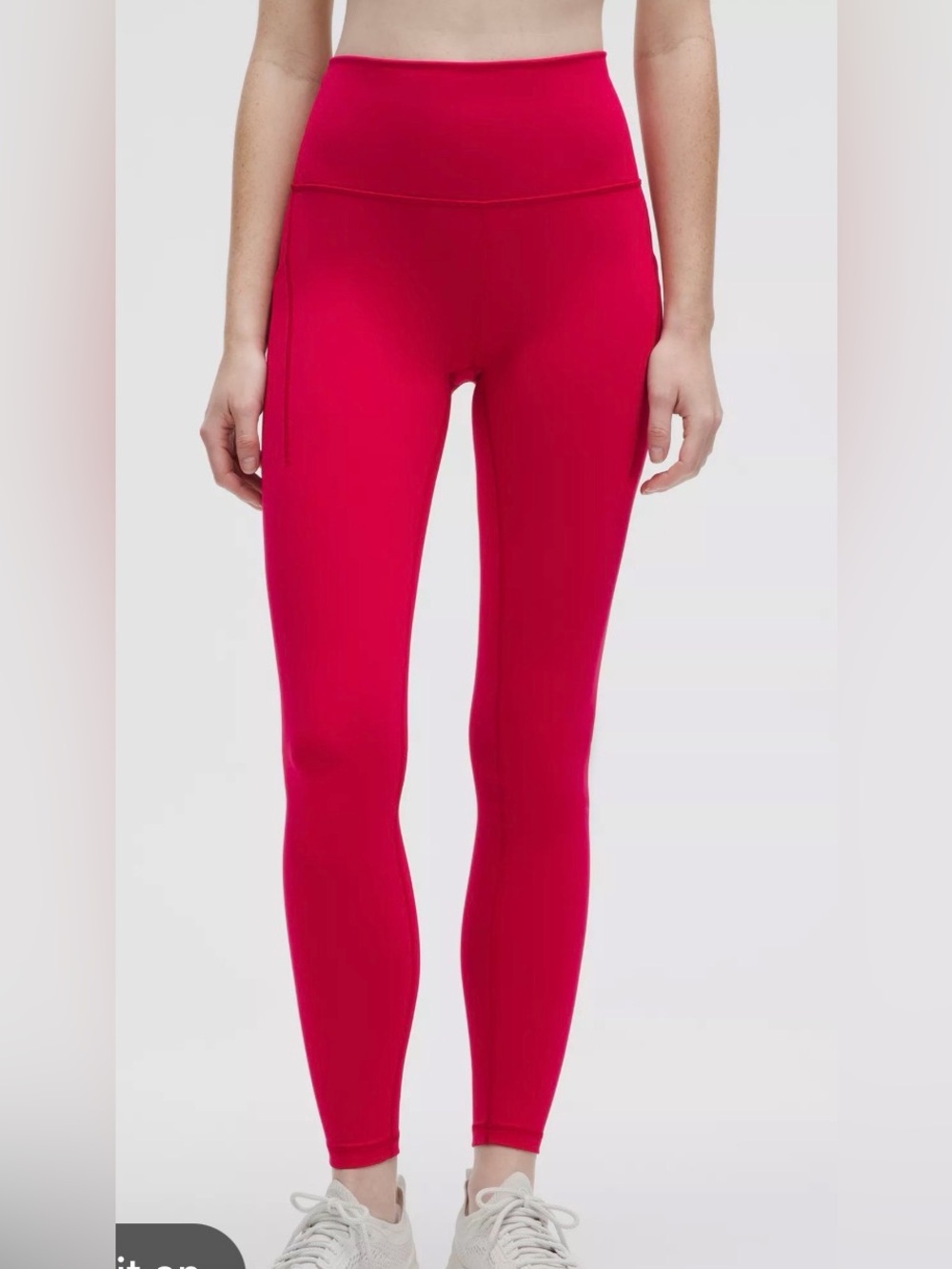 NWT Lululemon Wunder Train HB
Tight 28"